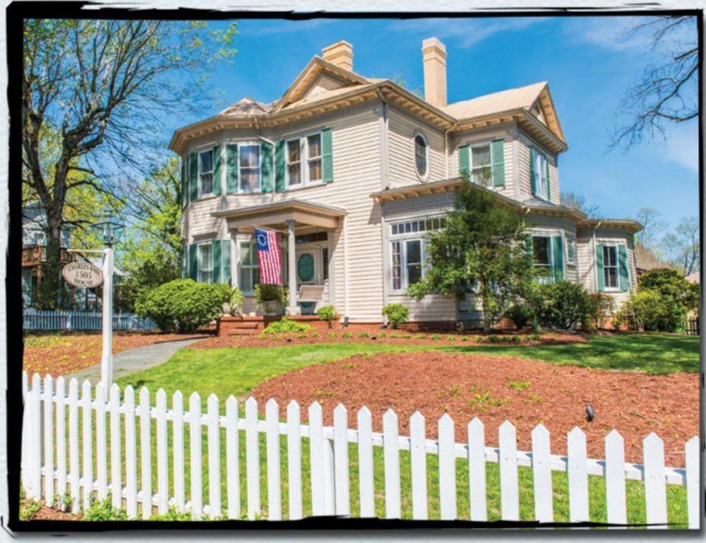 Charles Bass House Bed & Breakfast South Boston Exteriör bild